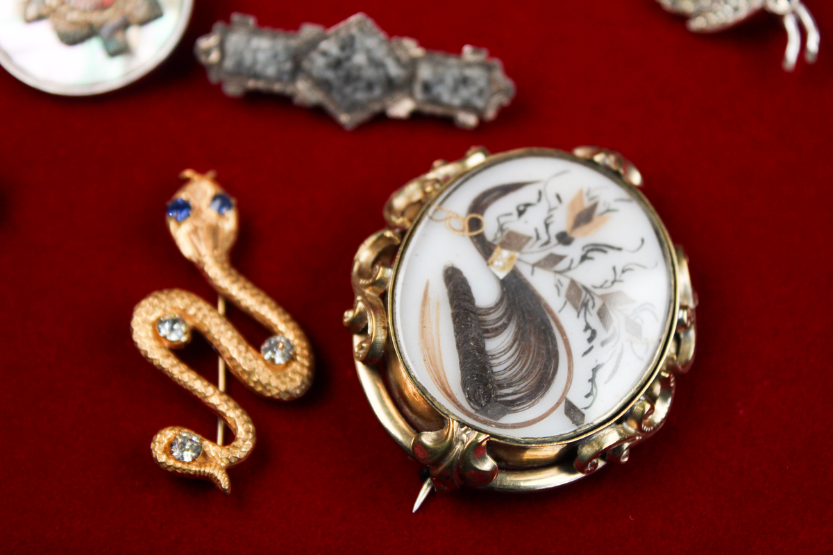 Antique jewelry