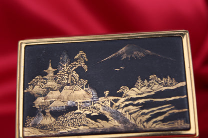 Musical 1950s Clover Japanese Landscape Compact