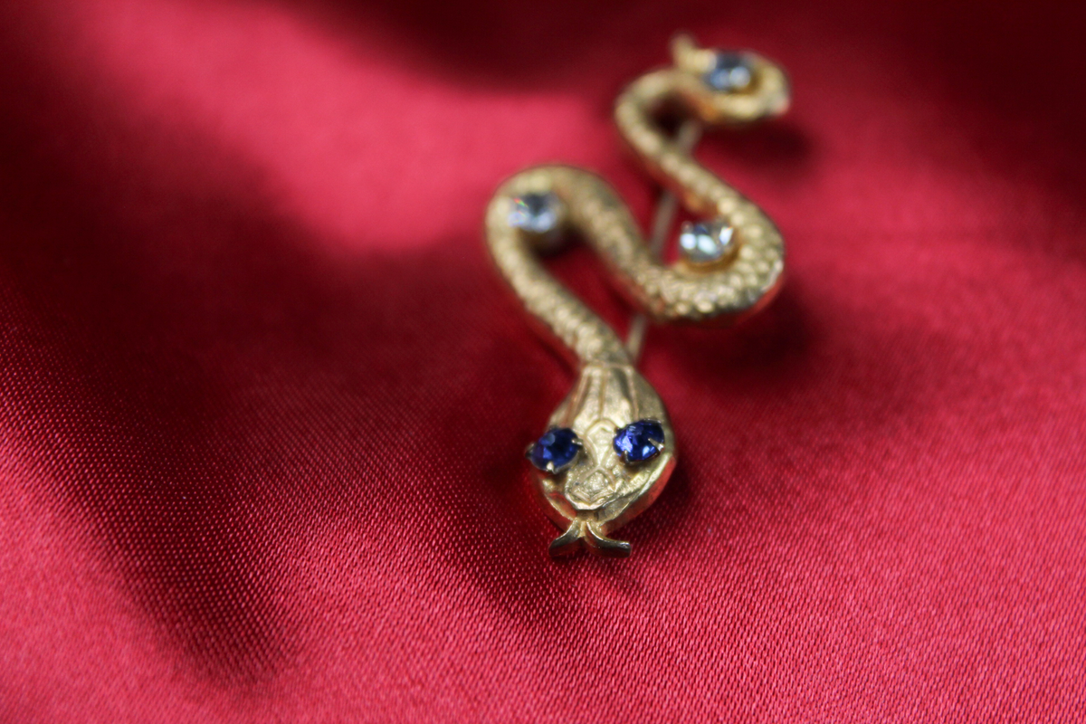 1800s Antique Victorian Gold-Tone Double Snake Brooch Pendant with Paste Stones