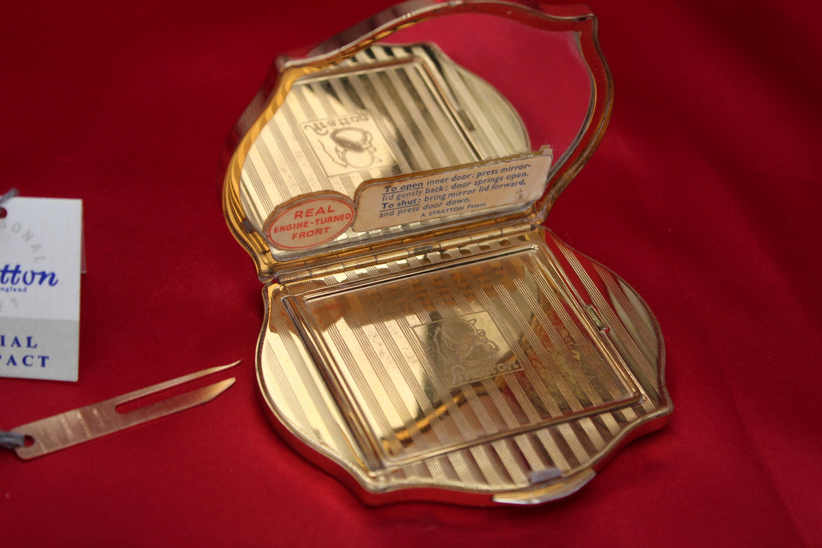 Unused 1950s Stratton “Dial Your Own Initial” Compact