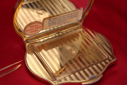 Unused 1950s Stratton “Dial Your Own Initial” Compact