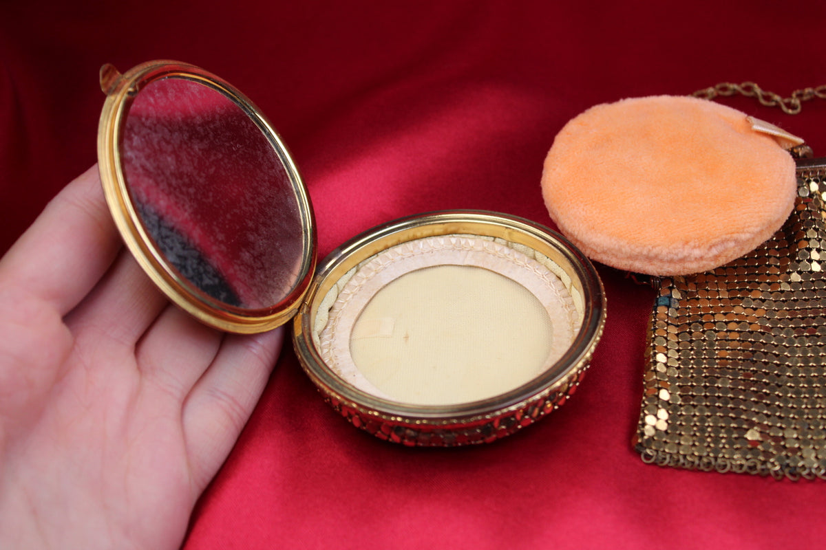 1930s Vintage Gold-Tone Metal Mesh Purse with Powder Compact, Mirror & Original Puff