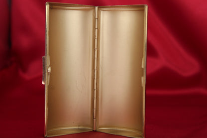 Stunning 1950s Swan Family Lipstick Holder