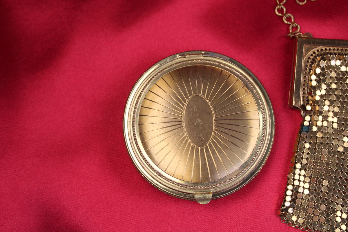 1930s Vintage Gold-Tone Metal Mesh Purse with Powder Compact, Mirror & Original Puff