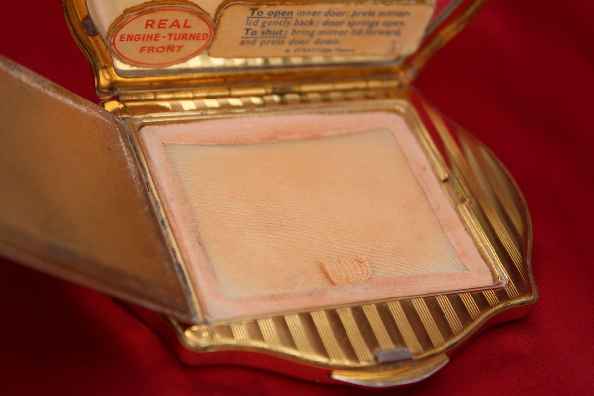 Unused 1950s Stratton “Dial Your Own Initial” Compact