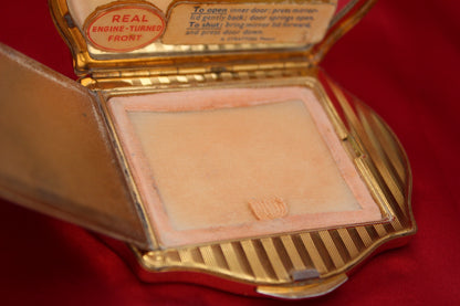 Unused 1950s Stratton “Dial Your Own Initial” Compact