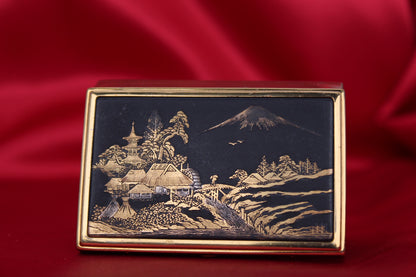 Musical 1950s Clover Japanese Landscape Compact