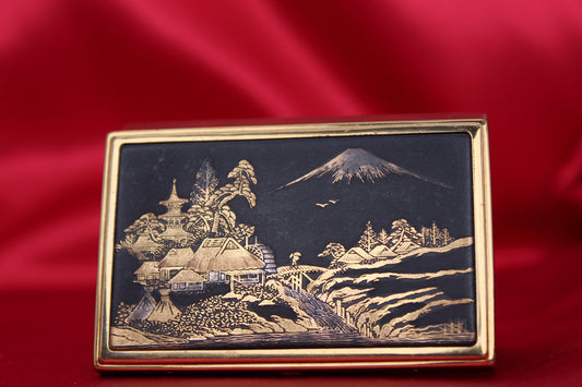 Musical 1950s Clover Japanese Landscape Compact
