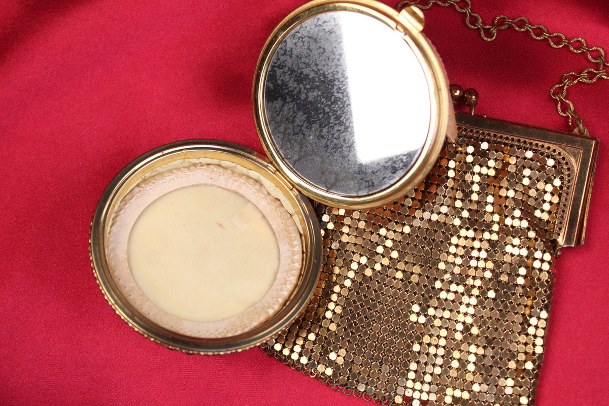 1930s Vintage Gold-Tone Metal Mesh Purse with Powder Compact, Mirror & Original Puff