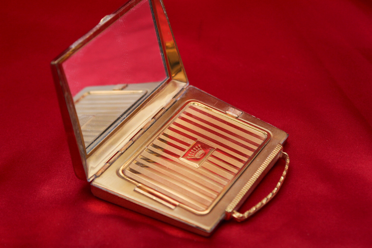 Special 1950s “Bon Voyage” Suitcase Powder Compact