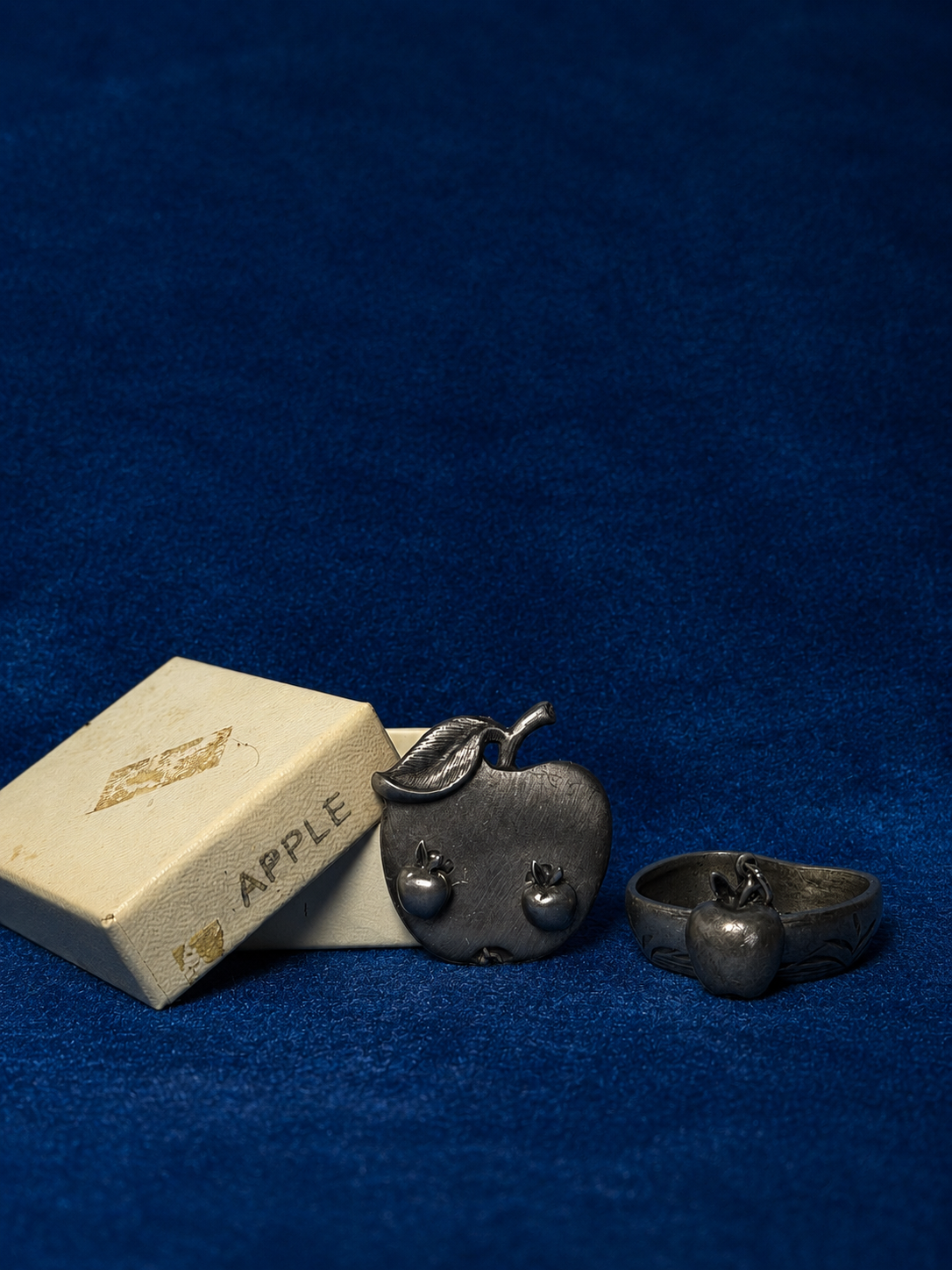 Jaestial Apple Relic Miniature Tong Box Set with apple brooch and ring.