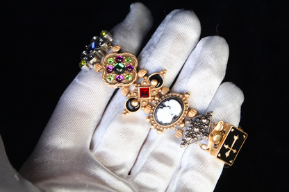 Vintage 1960s Gold Tone Renaissance Revival Charm Bracelet | Cameo & Intaglio Motifs | 6”