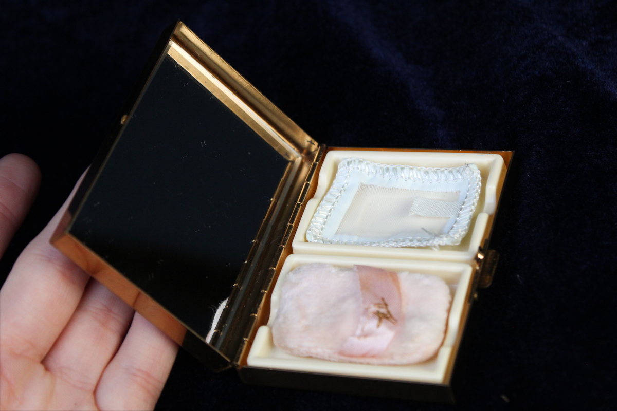 Vintage 1950s Lipstick Novelty Powder Compact with Mirror