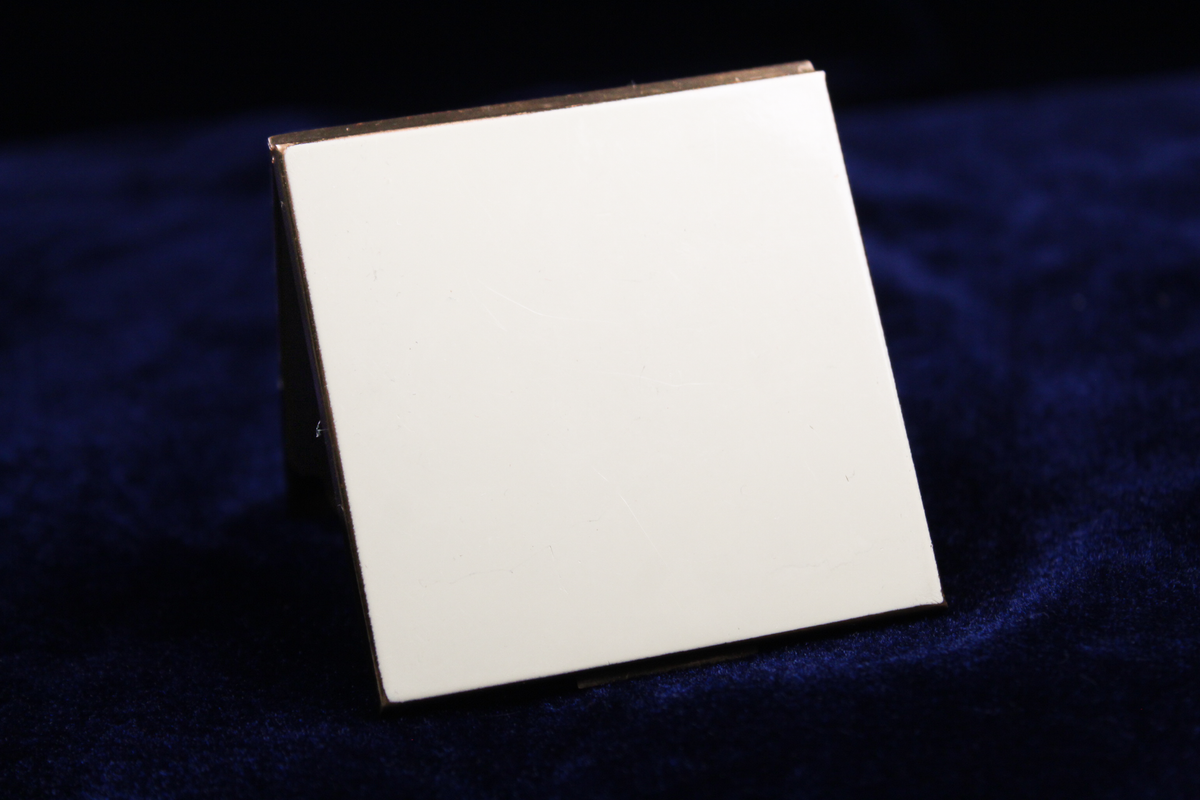 1940s Vintage Elgin American Powder Compact – Blue & White Floral Design