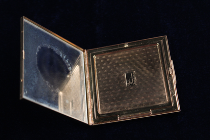 1940s Vintage Elgin American Powder Compact – Blue & White Floral Design