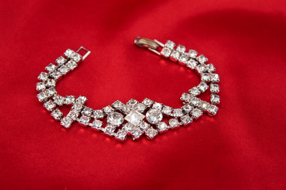 Vintage 1950s Rhodium-Plated Paste Rhinestone Statement Bracelet – 7”