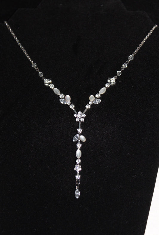 Monet vintage necklace with iridescent jewels and silver chain, never worn.